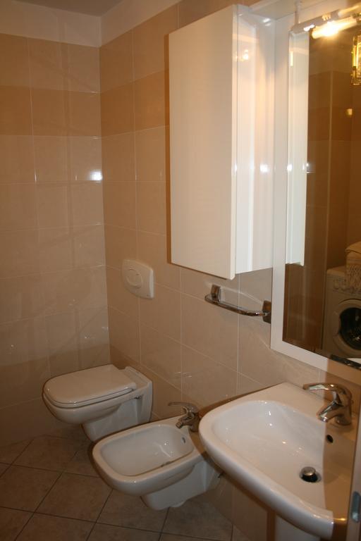 Alma Apartment Sirmione Exterior photo